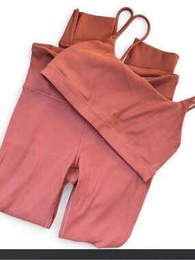 GapFit XS Ribbed Salmon Pink Active Set